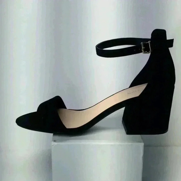 Reaction Kenneth Cole ankle strap sandal - Picture 3 of 10